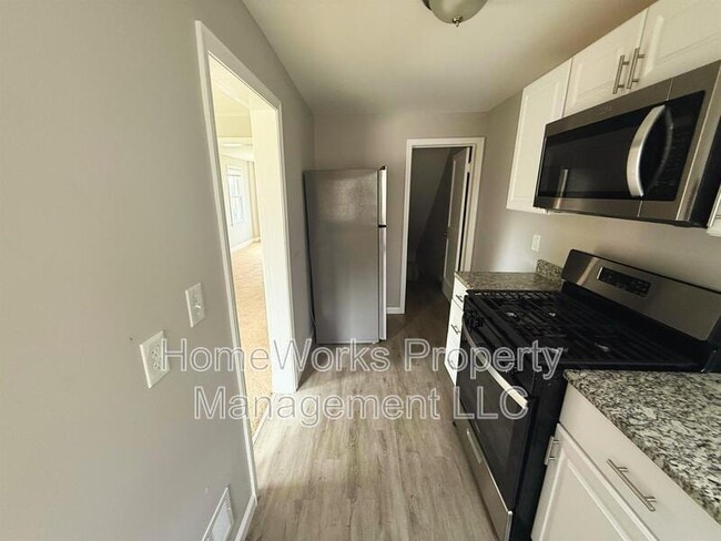 Building Photo - 3744 Elmley Ave