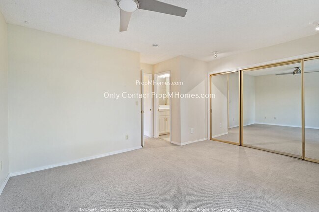 Building Photo - Spacious Three Bedroom Home in Desirable Charbonneau!