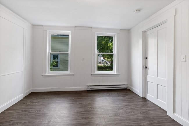 Building Photo - 8 Delaware St