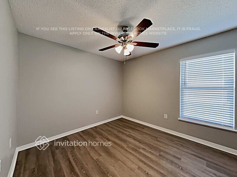 Building Photo - 2415 Marcasite Loop