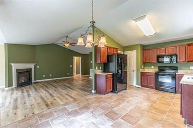 Building Photo - 428 Green Links Dr