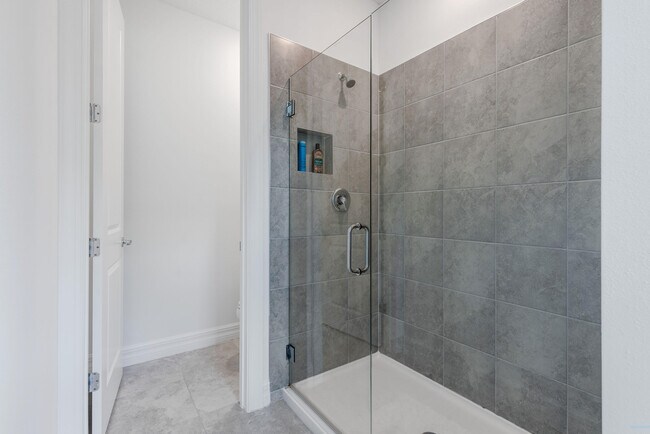 Building Photo - 6082 Carre Wy