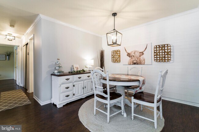 Building Photo - 7511 Ashby Ln