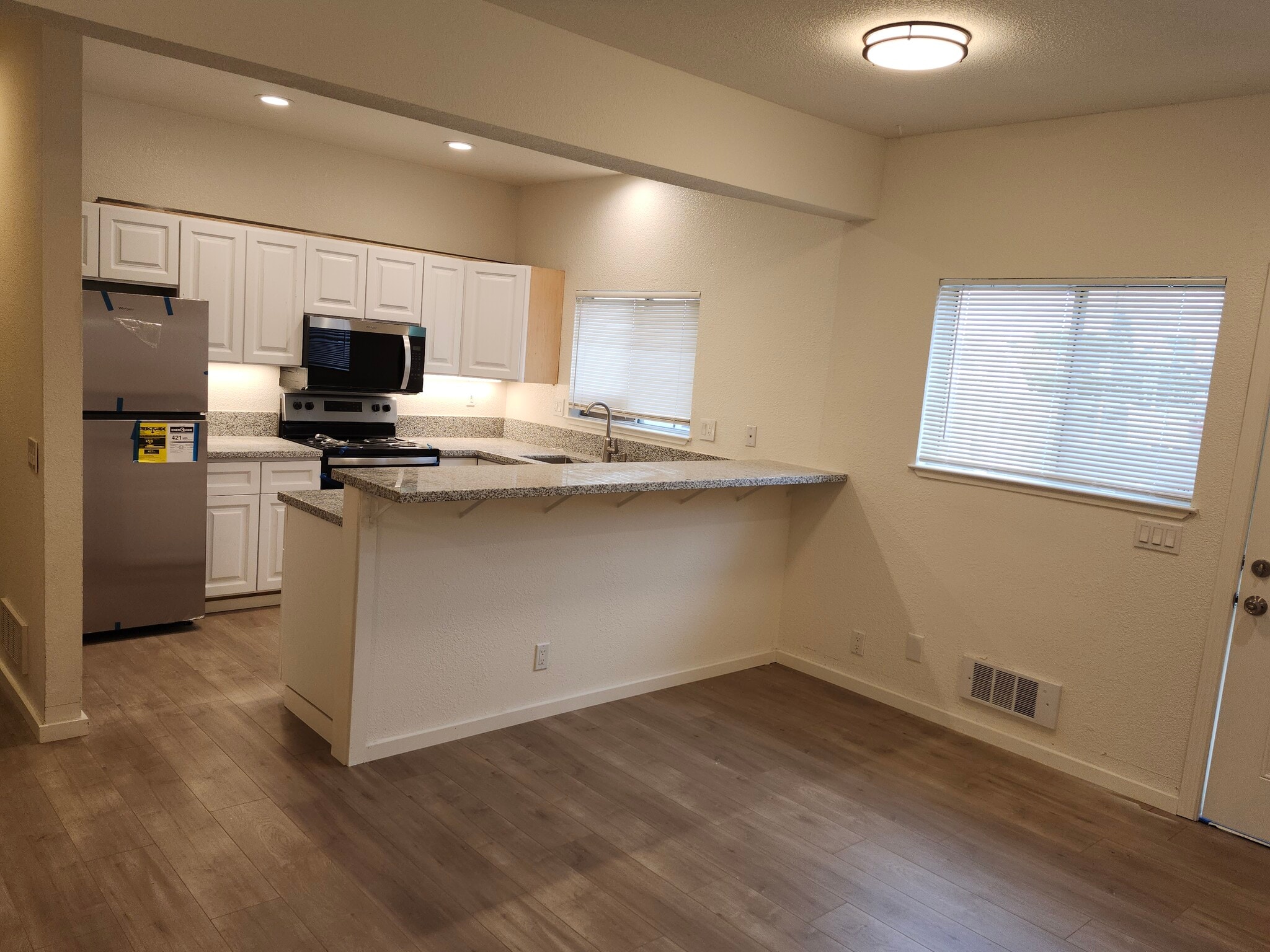 Kitchen - 402 S Laurel St