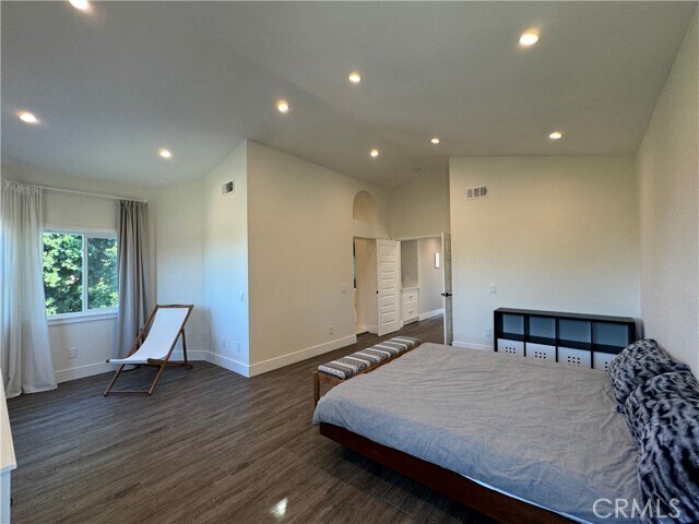 Building Photo - 13745 Moonshadow Pl