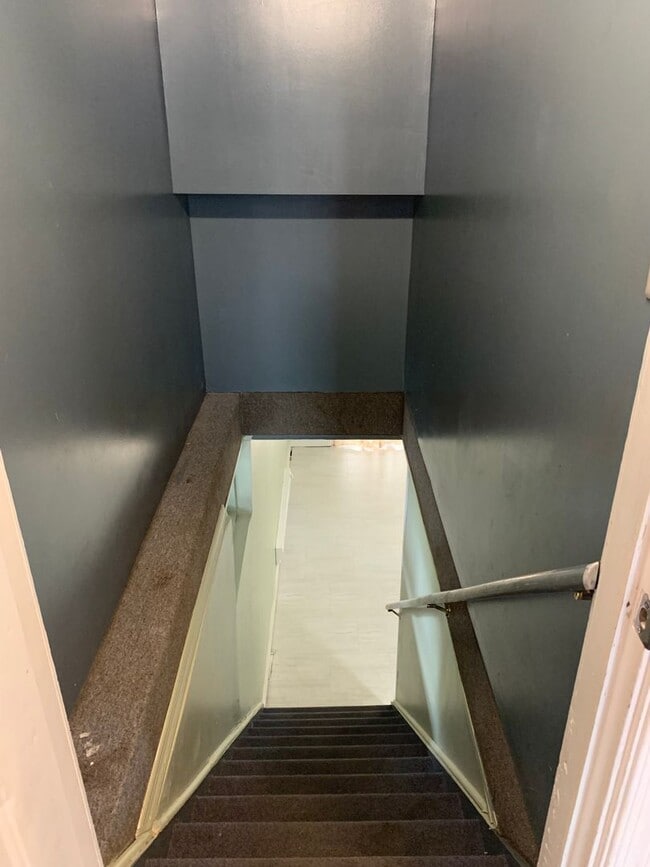 Building Photo - MOVE IN READY, APPLY NOW!!