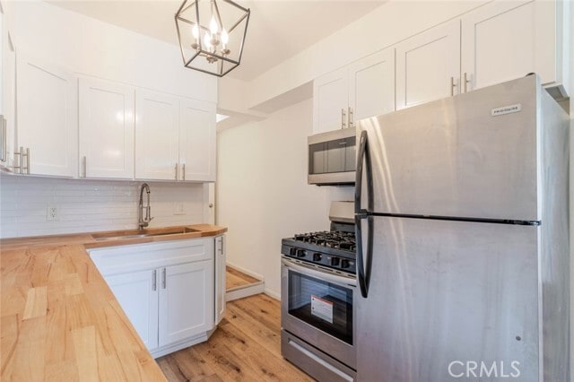 Building Photo - 15243 Valleyheart Dr