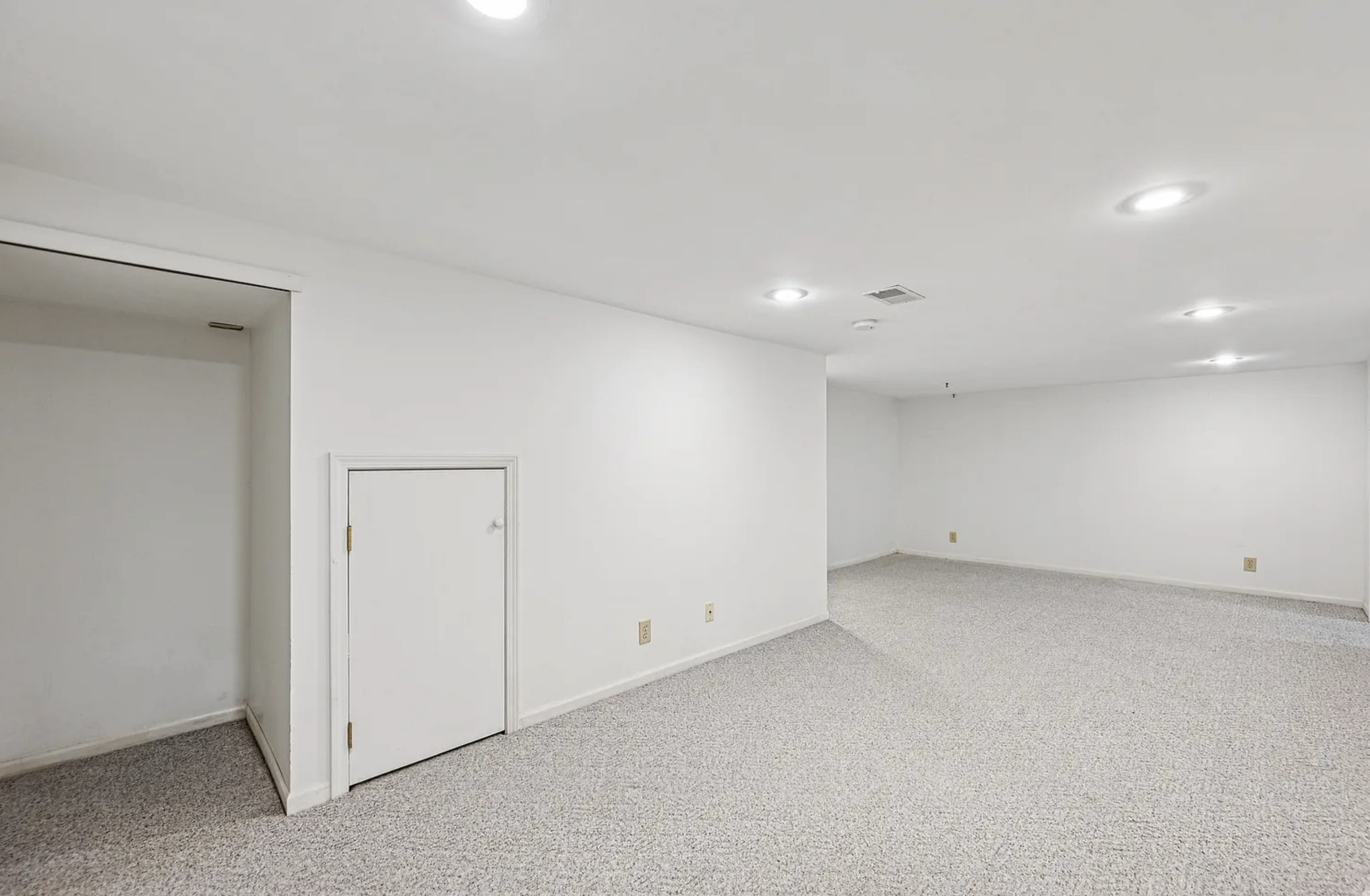 Building Photo - 902 Brentford Dr