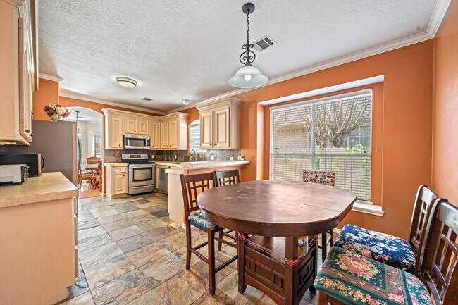 Building Photo - 15727 Schumann Ln