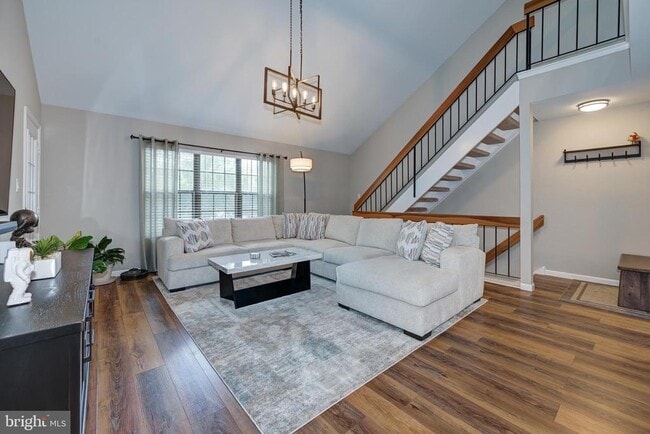 Building Photo - 256 Everly Ct