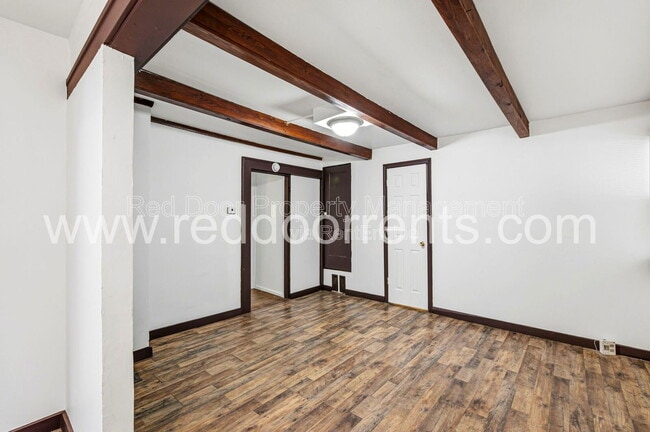 Building Photo - 408 N Oakland Ave