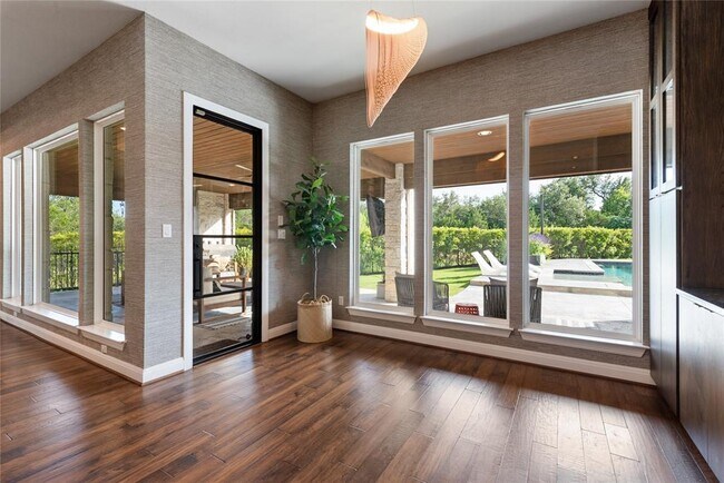 Building Photo - 716 Crestone Stream Dr