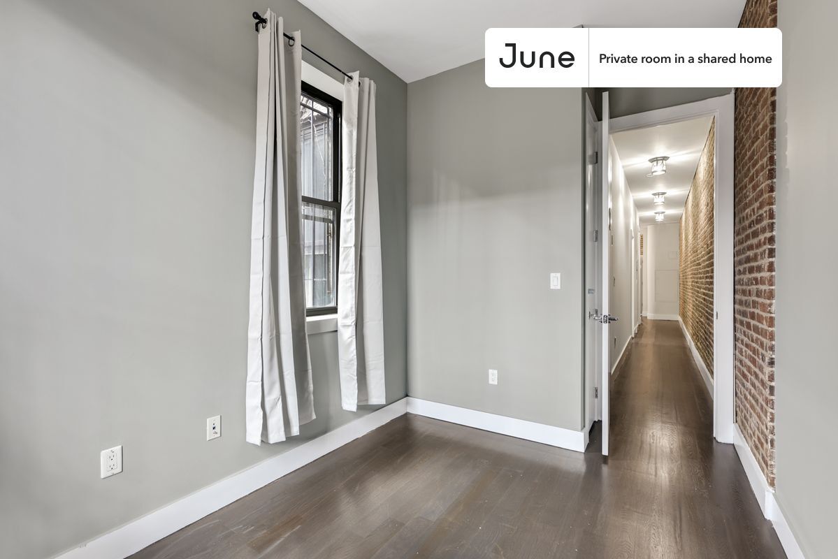 Building Photo - Room in Shared 4 bed/2 bath home in Crown Heights
