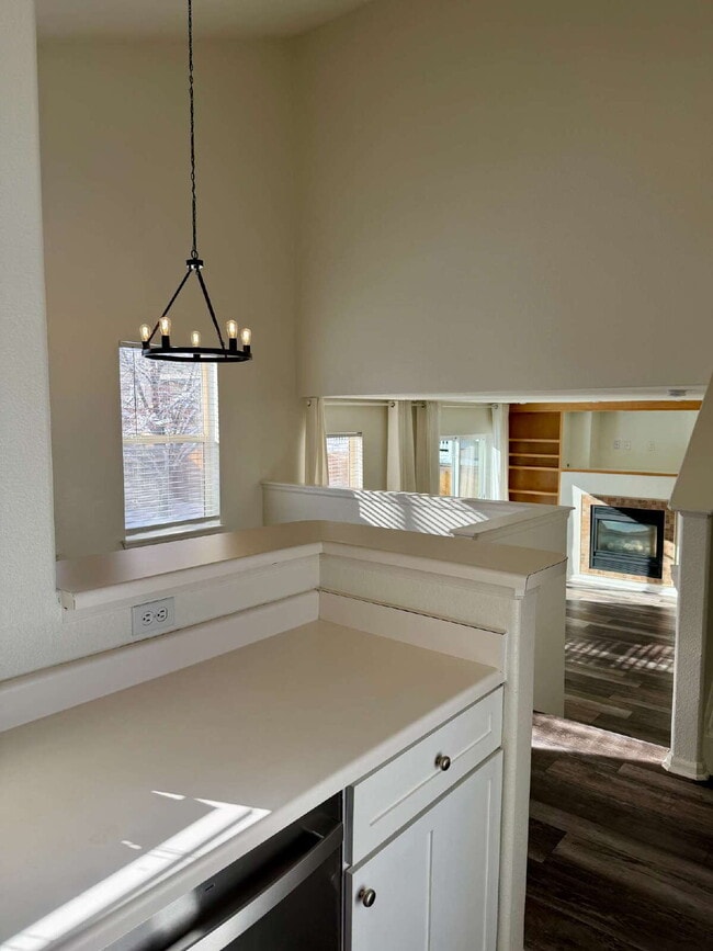 Building Photo - *LIMITED TIME OFFER!* Secure your move-in before December 31, 2025, and enjoy a $1,000 discount o...