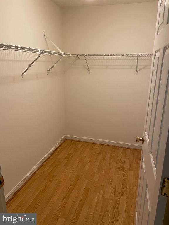 Building Photo - 1055 Gardenview Loop