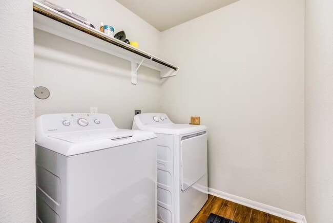 Building Photo - 7223 Foxwood Mist Trl