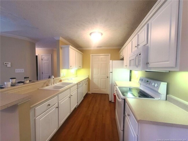Building Photo - 1761 Renwick Dr