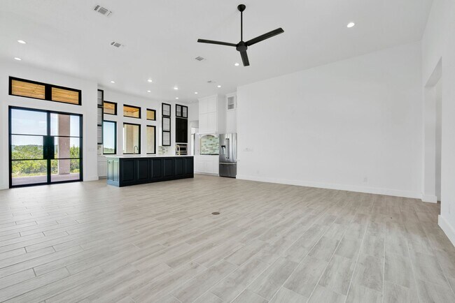 Building Photo - 364 Private Rd 2771