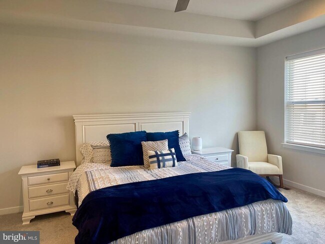 Building Photo - 23006 Sullivans Cove Sq