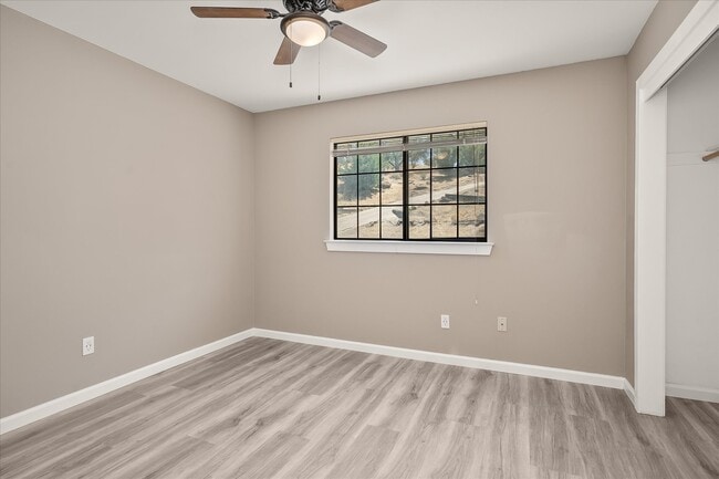 Building Photo - 44459 Lookout Ct