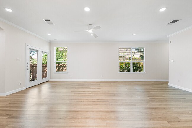 Building Photo - 2073 Turkey Creek