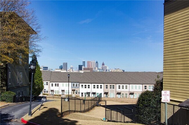 Building Photo - 1195 Milton Terrace SE