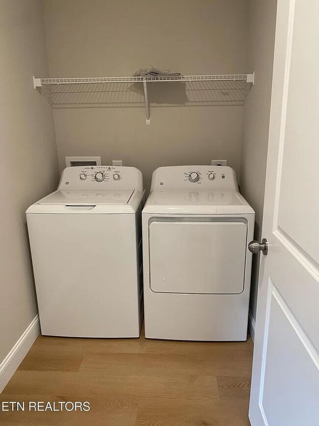 Building Photo - For Rent – Modern 2BR/2.5BA Townhome in Pr...