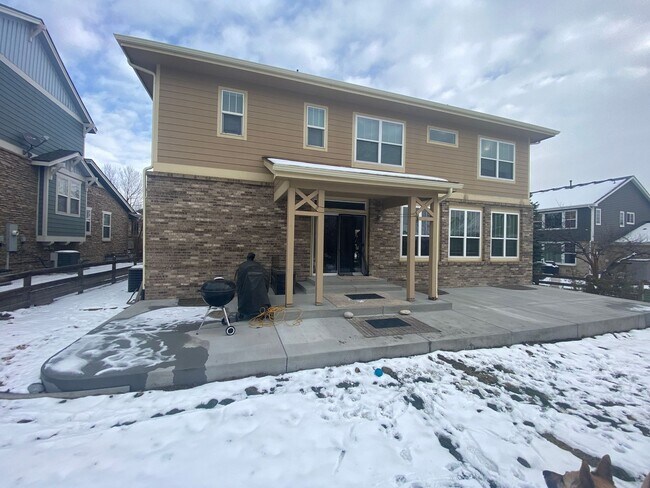 Building Photo - Stunning 4 Bedroom Home In Cross Creek area of Aurora