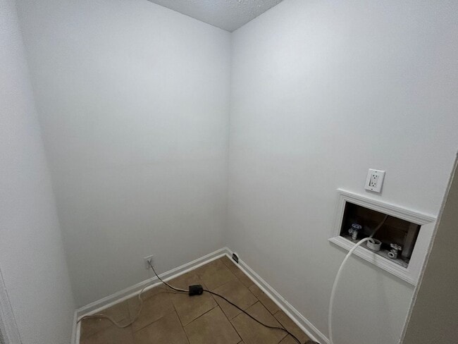 Building Photo - 240-53 Jamil Road, Columbia, SC 29210
