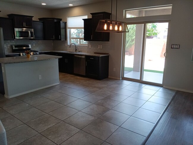 Building Photo - 5 Bedroom, 3 Bathroom Home! Schedule a Showing Today!