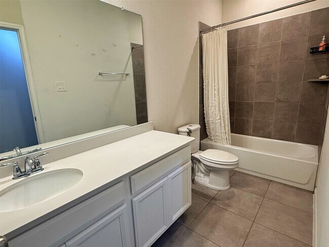 Building Photo - 3914 Dry Creek Dr