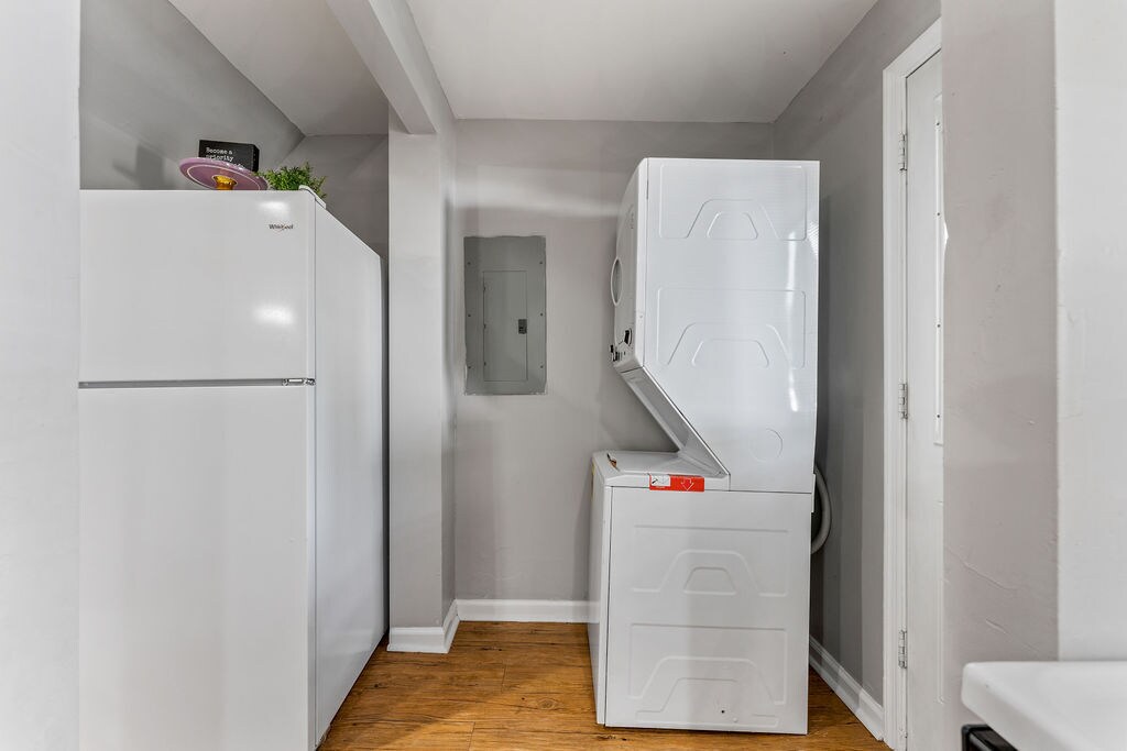 Building Photo - 915 Lafayette Blvd