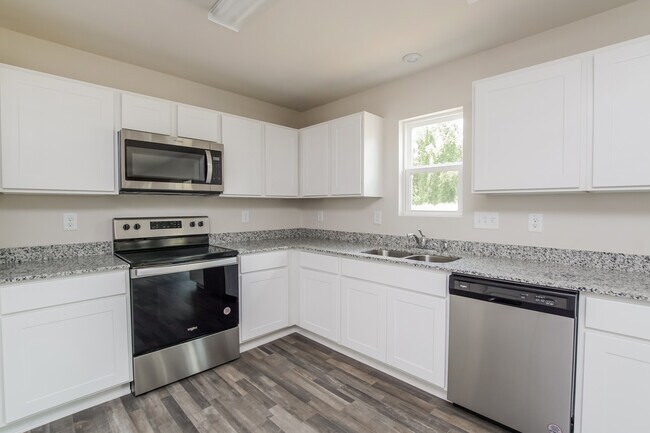 Building Photo - 1054 Manor Dr