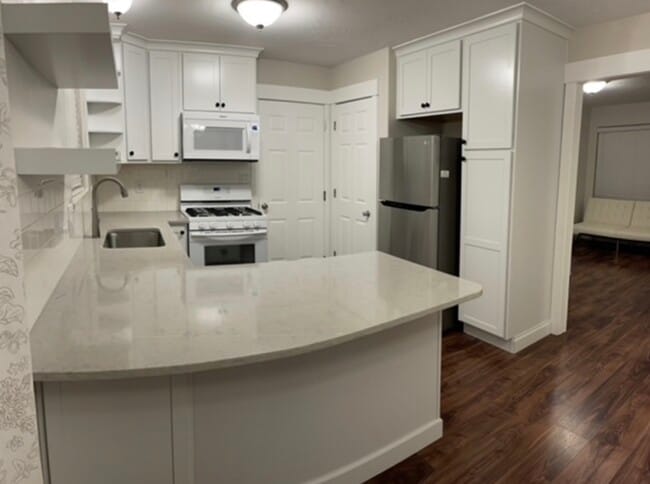 Building Photo - 43 W 1530 S