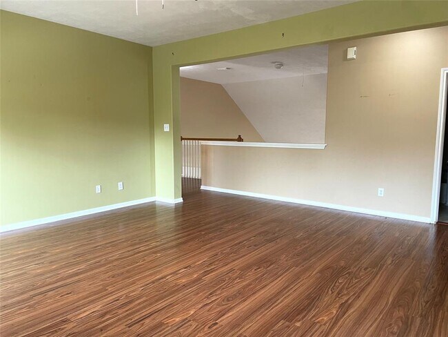 Building Photo - 46 S April Mist Cir