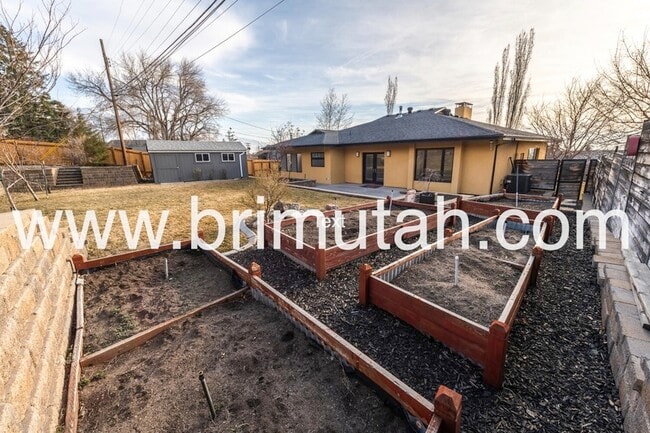 Building Photo - 2397 Logan Way