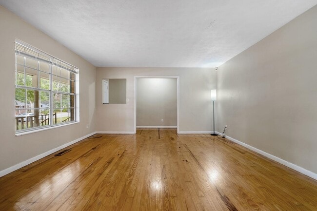 Building Photo - 2507 Waldemar Ln