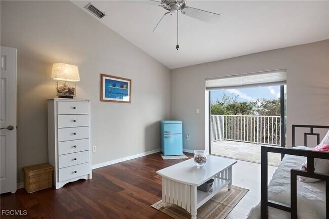 Primary Photo - 1241 Junonia St