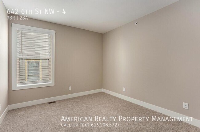 Building Photo - 642 6th St NW
