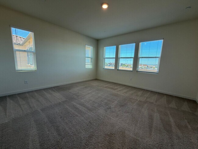 Building Photo - Beautiful 3-Bedroom Home in Anatolia