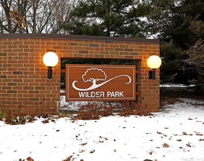 Wilder Park Condominiums 1181 Edgcumbe Rd Saint Paul MN 55105