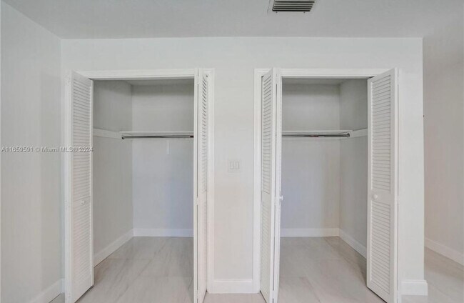 Building Photo - 11280 NW 40th St