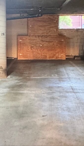 Tandem parking/ extra storage - 11112 Summertime Ln