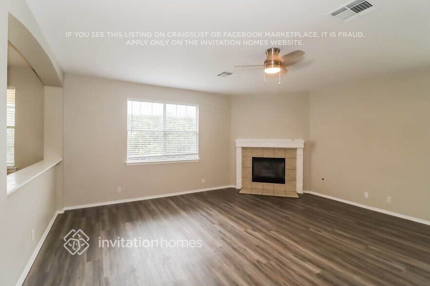 Building Photo - 1635 Abbey Ln