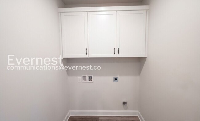 Building Photo - 108 Jude Ln