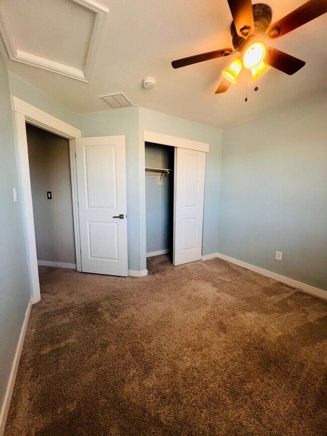 Building Photo - 6150 Rockville Dr