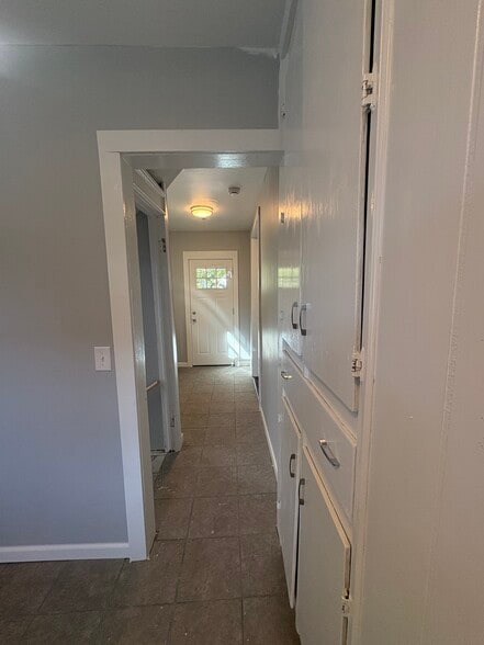 Building Photo - 38 Lisbon St