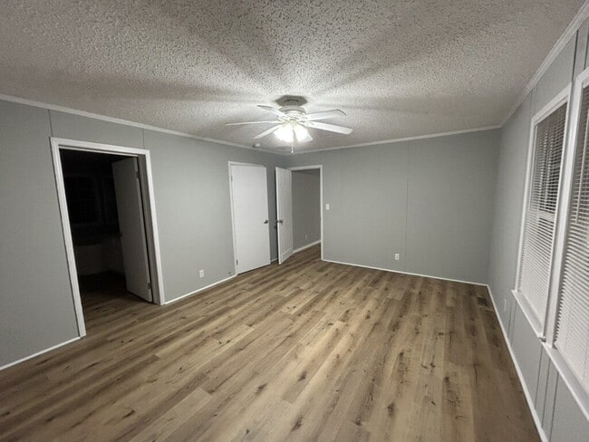 Building Photo - "Spacious 3-Bed, 2-Bath Home on Whiteaker Springs Rd, Cookeville!"