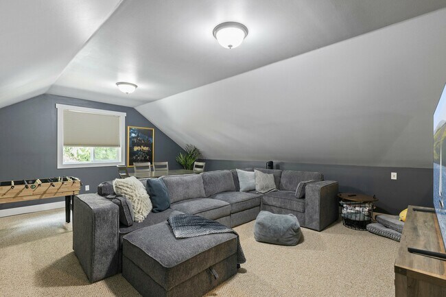 Building Photo - 37909 Theo Ln