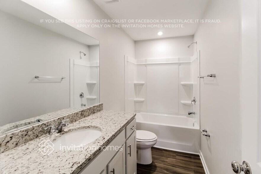 Building Photo - 838 Pebble Blvd